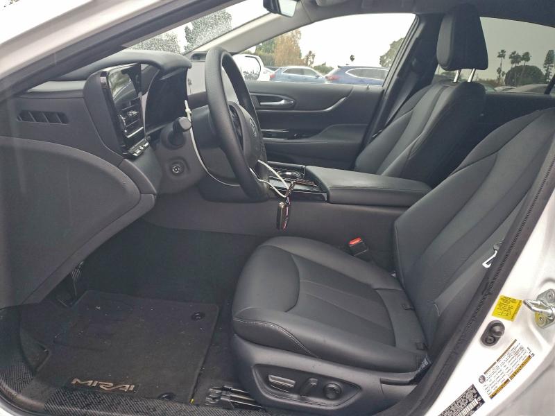 Фото 7 - TOYOTA MIRAI