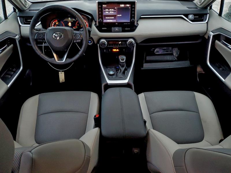 Фото 8 - TOYOTA RAV4