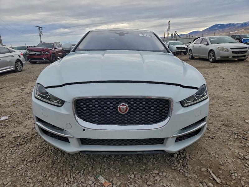 2017 JAGUAR XE