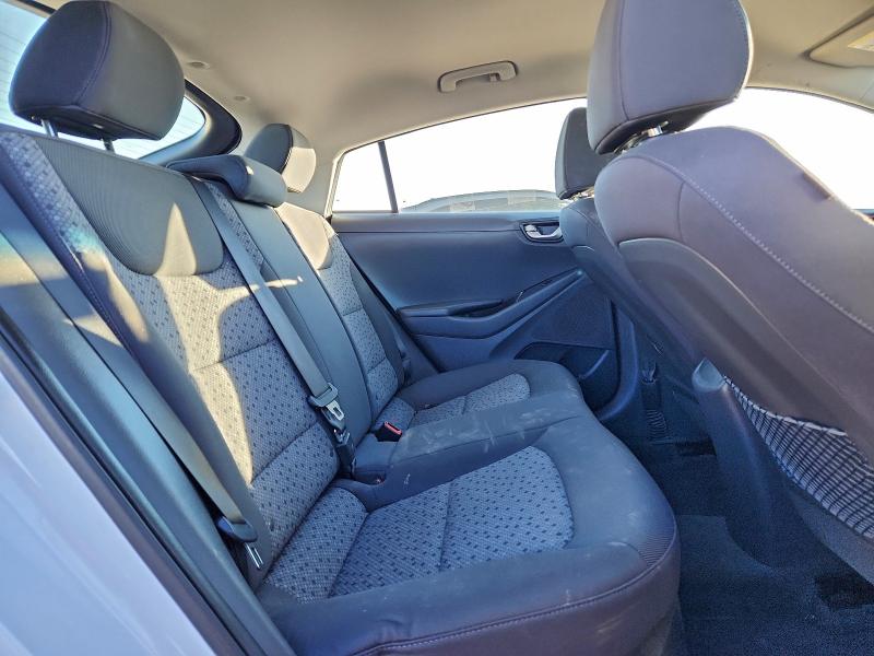 Фото 10 - HYUNDAI IONIQ