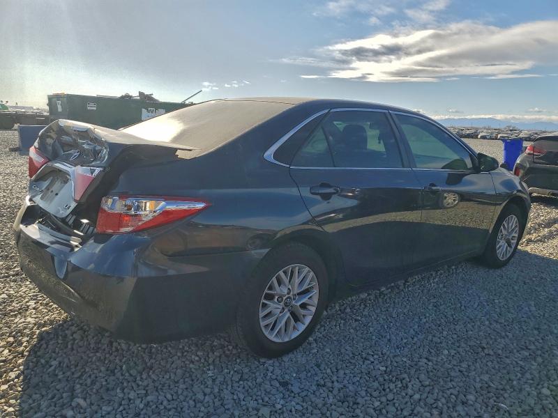 Фото 3 - TOYOTA CAMRY