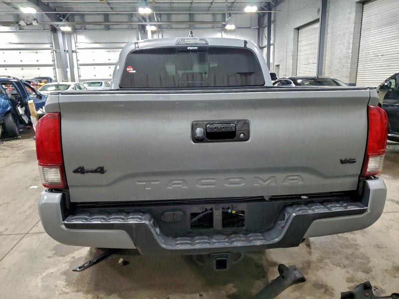 Фото 6 - TOYOTA TACOMA