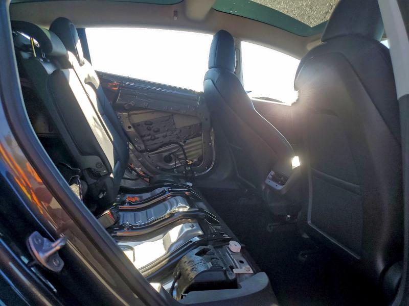 Фото 10 - TESLA MODEL 3