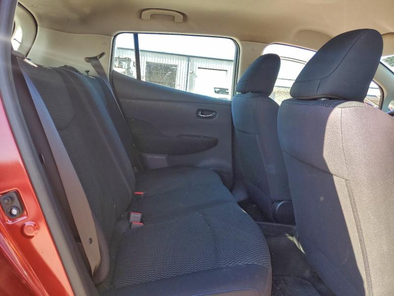 Фото 10 - NISSAN LEAF