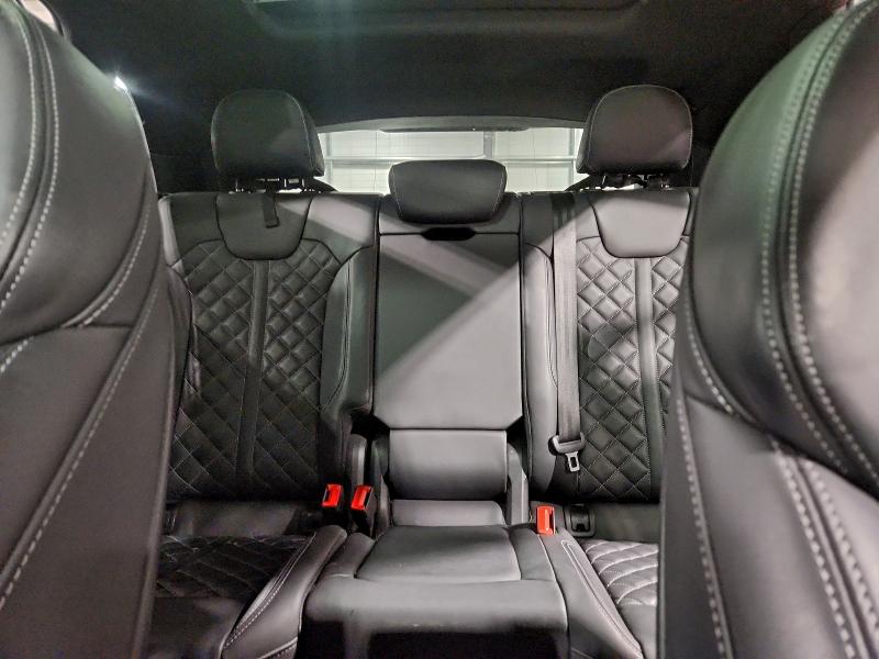 Фото 10 - AUDI SQ5