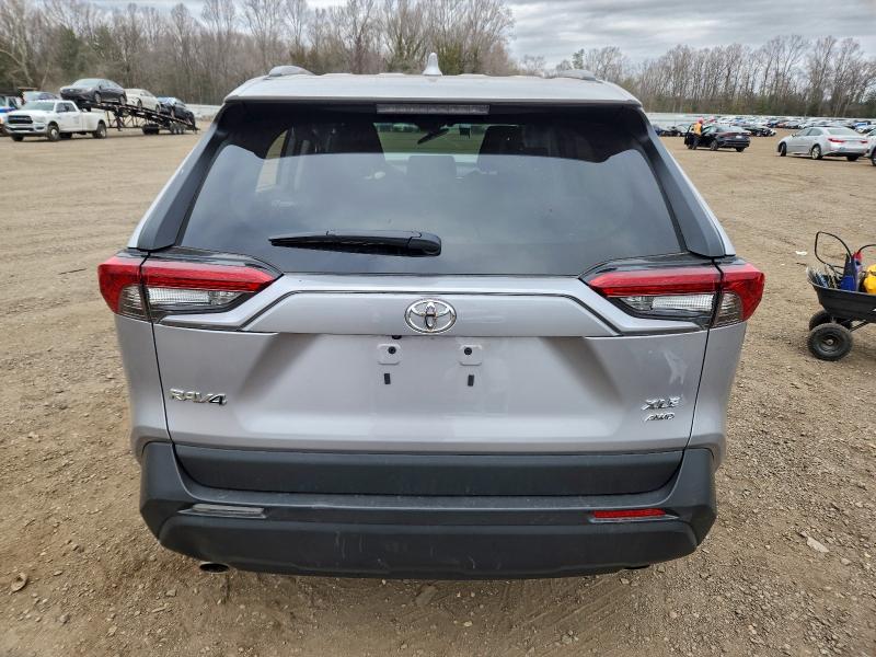 Фото 6 - TOYOTA RAV4