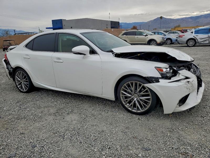 Фото 4 - LEXUS IS