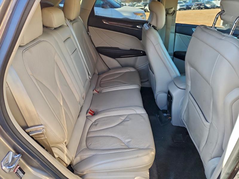 Фото 11 - LINCOLN MKC