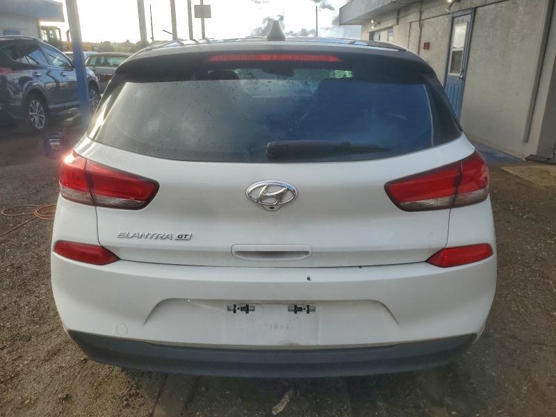 Фото 6 - HYUNDAI ELANTRA