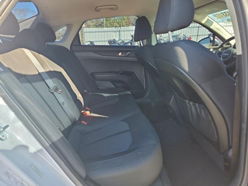 Фото 10 - KIA K5