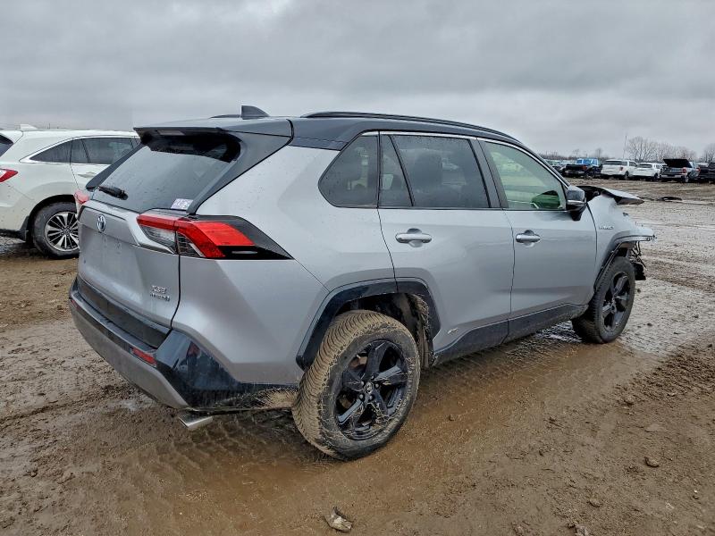Фото 3 - TOYOTA RAV4