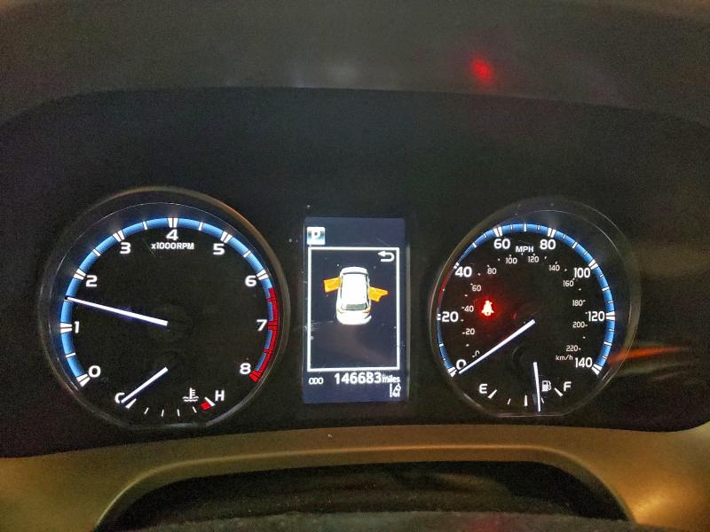 Фото 9 - TOYOTA RAV4