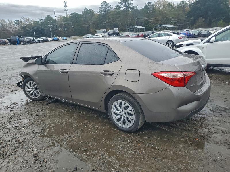 Фото 2 - TOYOTA COROLLA