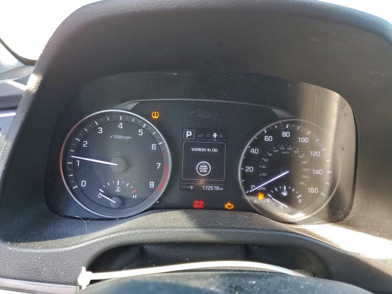 Фото 9 - HYUNDAI ELANTRA