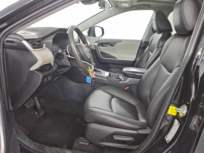 Фото 7 - TOYOTA RAV4