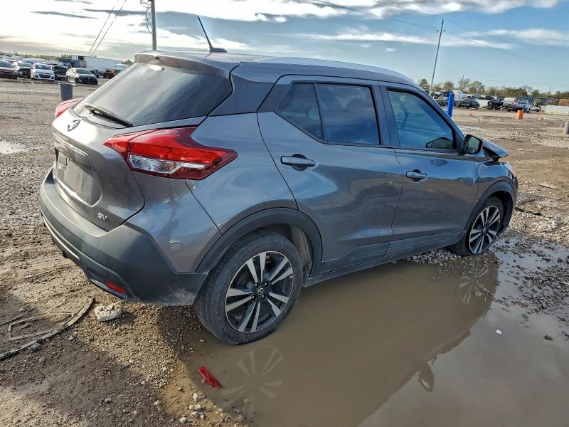 Фото 3 - NISSAN KICKS