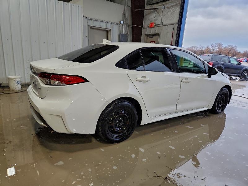 Фото 3 - TOYOTA COROLLA