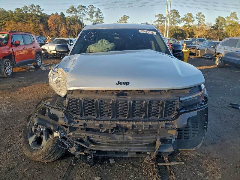 Фото 5 - JEEP GRAND CHER