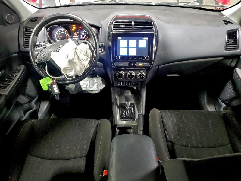 Фото 8 - MITSUBISHI OUTLANDER