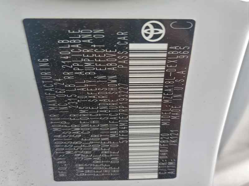 Фото 13 - TOYOTA COROLLA