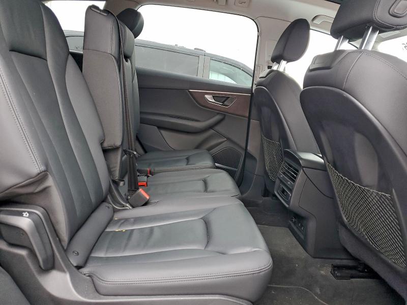 Фото 11 - AUDI Q7