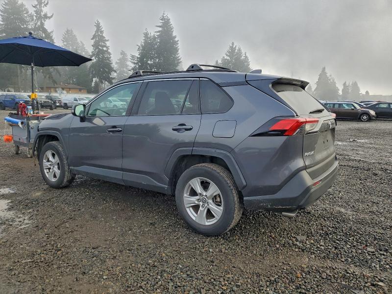 Фото 2 - TOYOTA RAV4