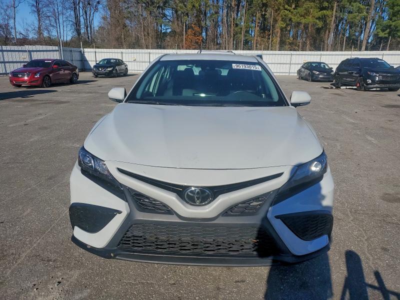 Фото 5 - TOYOTA CAMRY