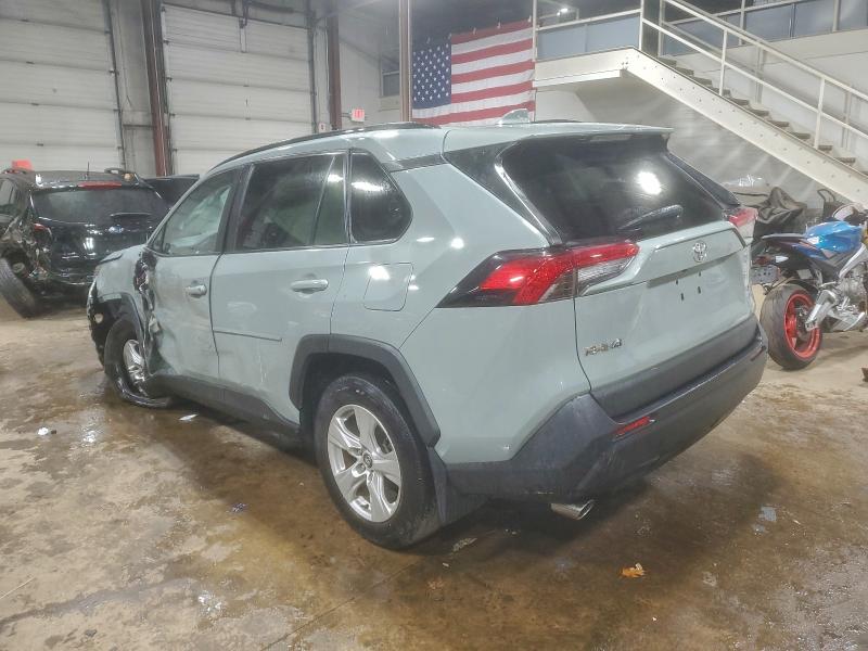 Фото 2 - TOYOTA RAV4