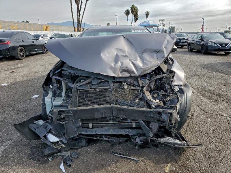 Фото 5 - TOYOTA CAMRY