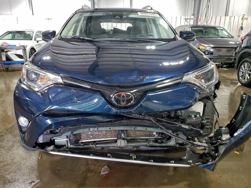 Фото 5 - TOYOTA RAV4