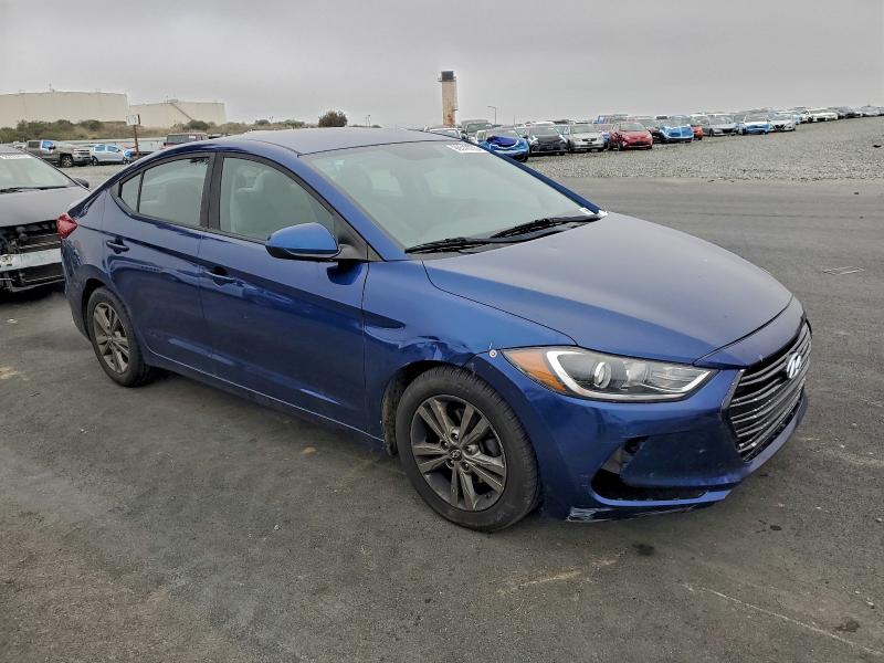 Фото 4 - HYUNDAI ELANTRA