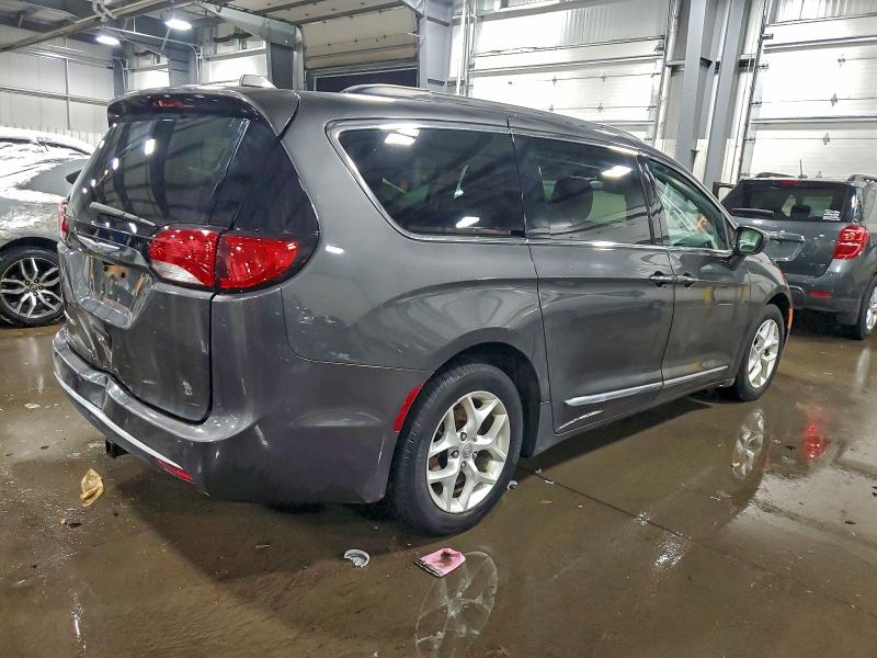 Фото 3 - CHRYSLER PACIFICA