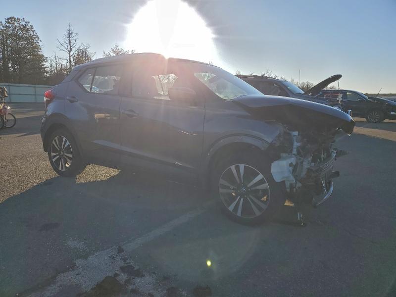 Фото 4 - NISSAN KICKS