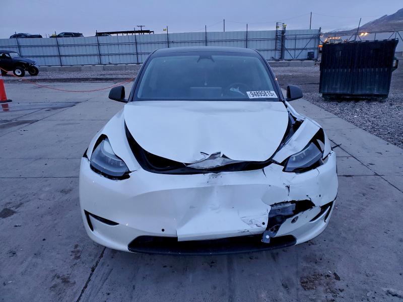 TESLA MODEL Y 2022 VIN 7SAYGDEF5NF530012