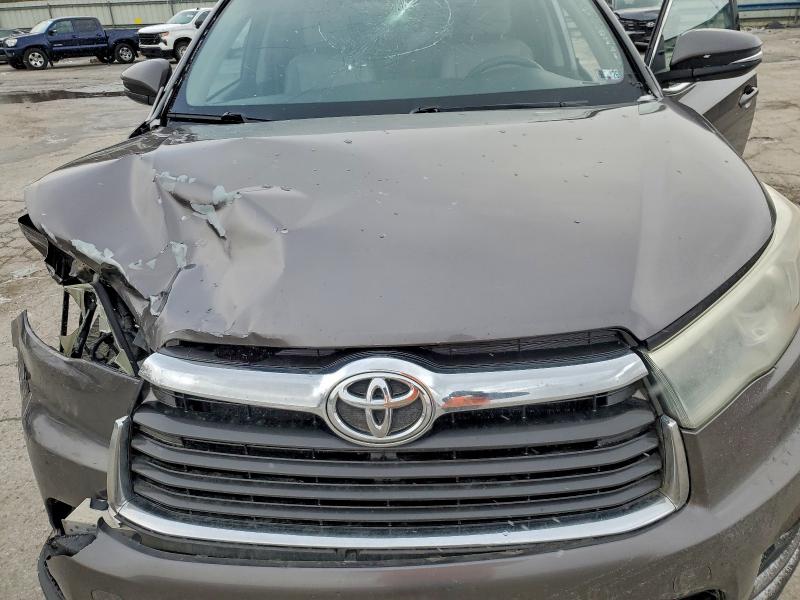 Фото 12 - TOYOTA HIGHLANDER