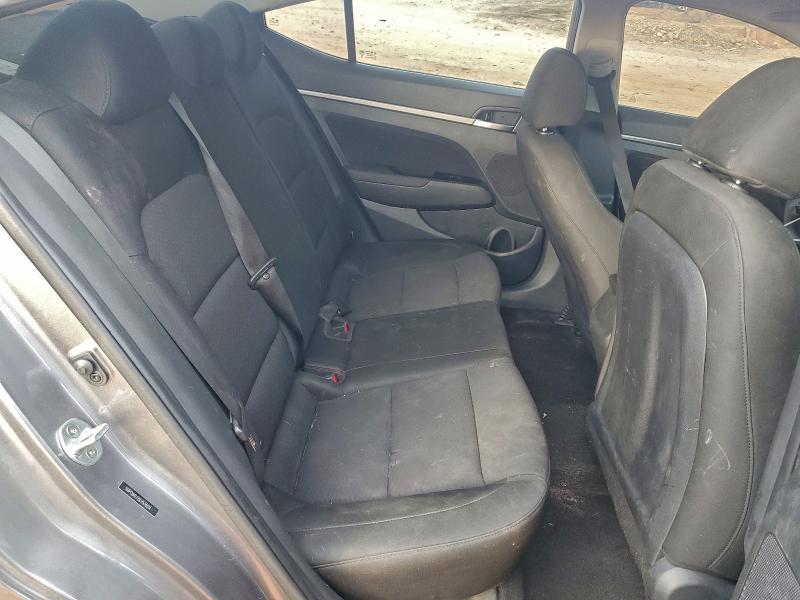 Фото 10 - HYUNDAI ELANTRA