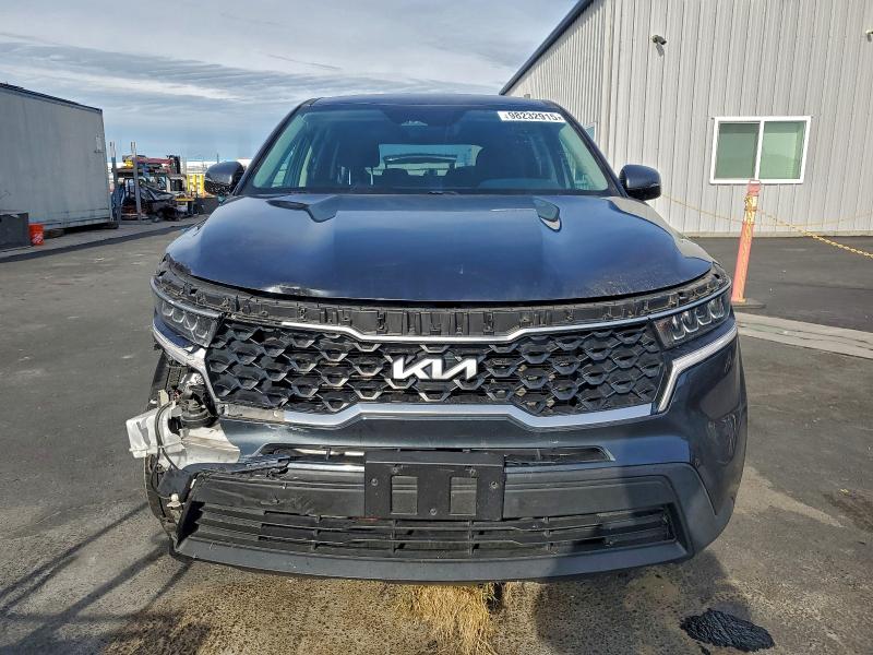 Фото 5 - KIA SORENTO