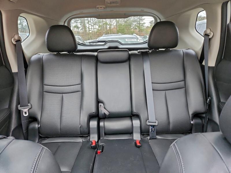 Фото 10 - NISSAN ROGUE