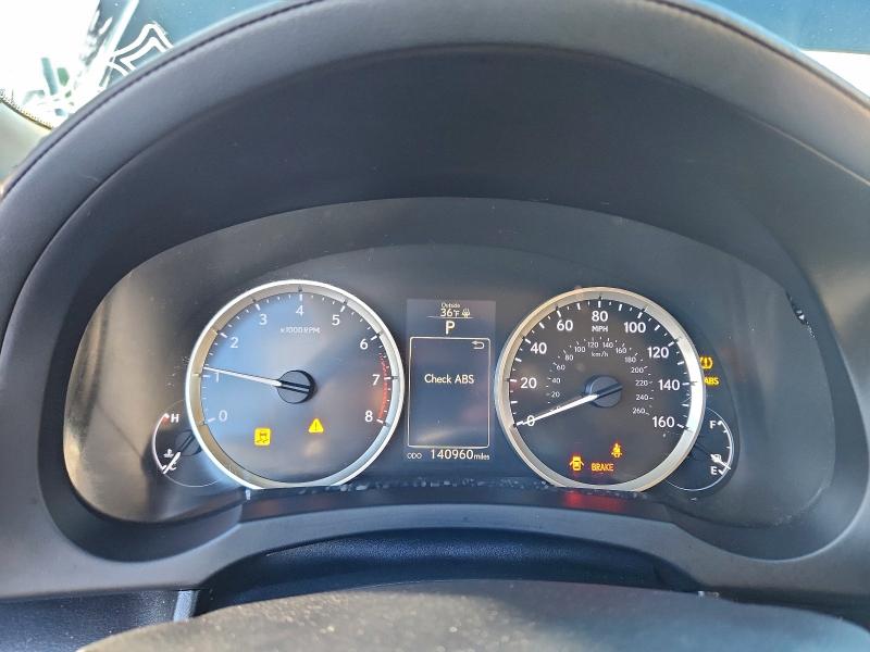 Фото 9 - LEXUS IS