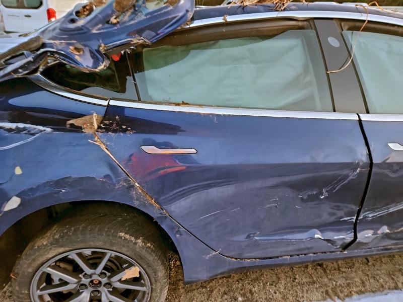 Фото 10 - TESLA MODEL 3