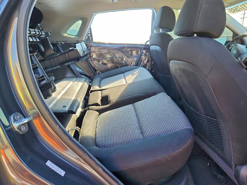 Фото 11 - HYUNDAI KONA