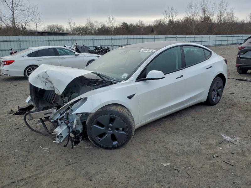 Фото 1 - TESLA MODEL 3