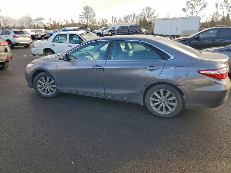 Фото 2 - TOYOTA CAMRY