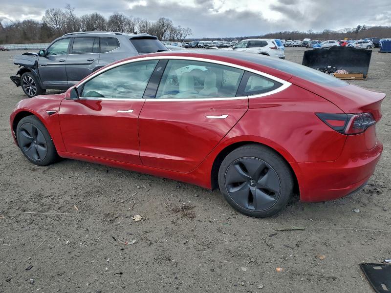 Фото 2 - TESLA MODEL 3