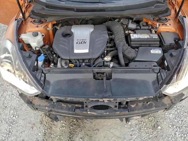 Фото 11 - HYUNDAI VELOSTER