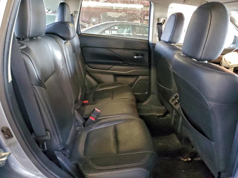 Фото 11 - MITSUBISHI OUTLANDER