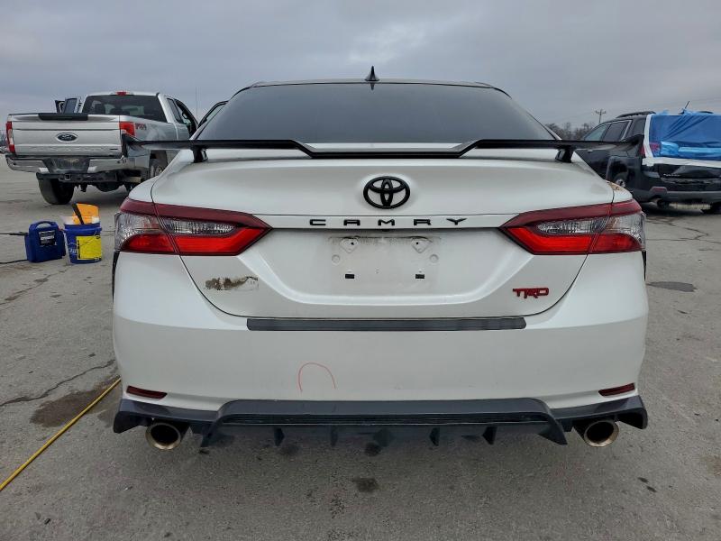 Фото 6 - TOYOTA CAMRY