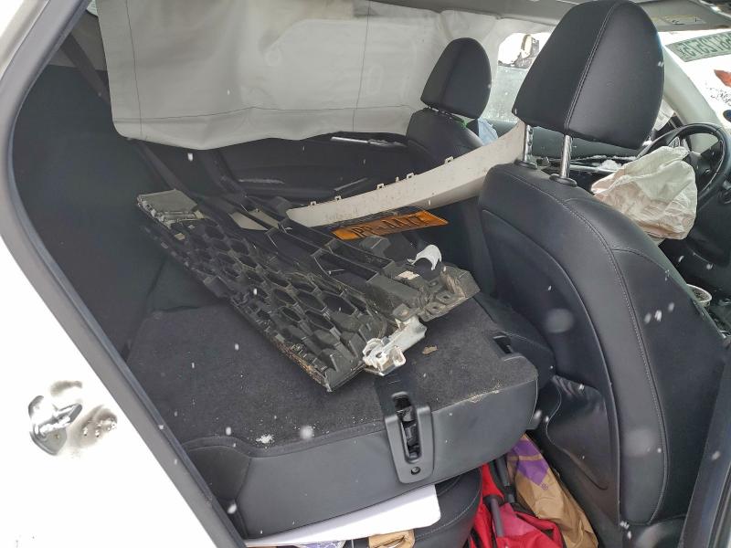 Фото 11 - KIA SELTOS