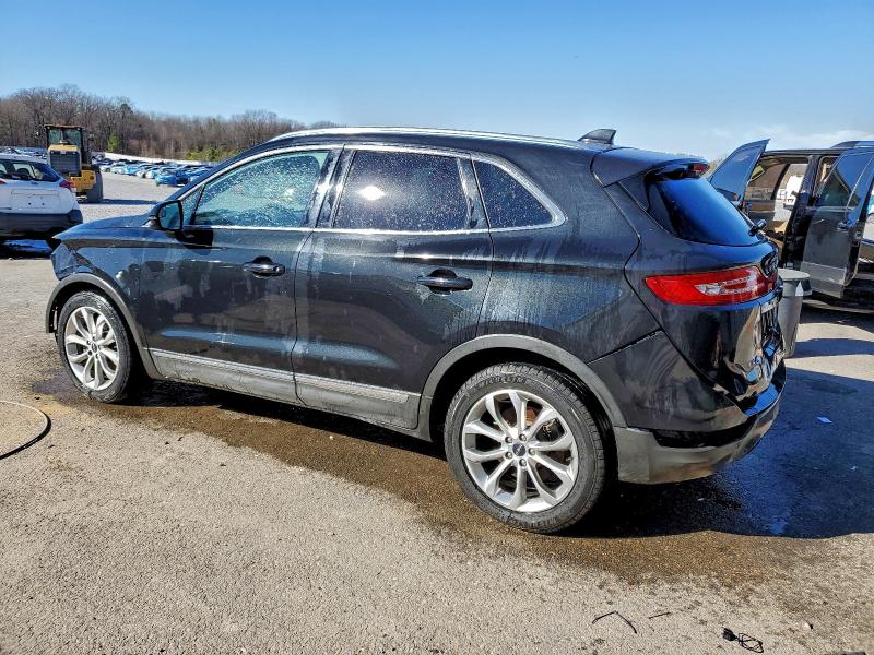 Фото 2 - LINCOLN MKZ