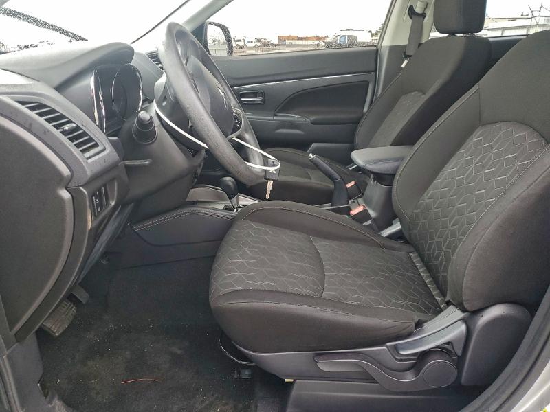 Фото 7 - MITSUBISHI OUTLANDER